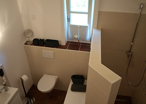 Blick ins Badezimmer in der Ferienwohnung "Kaminstube".